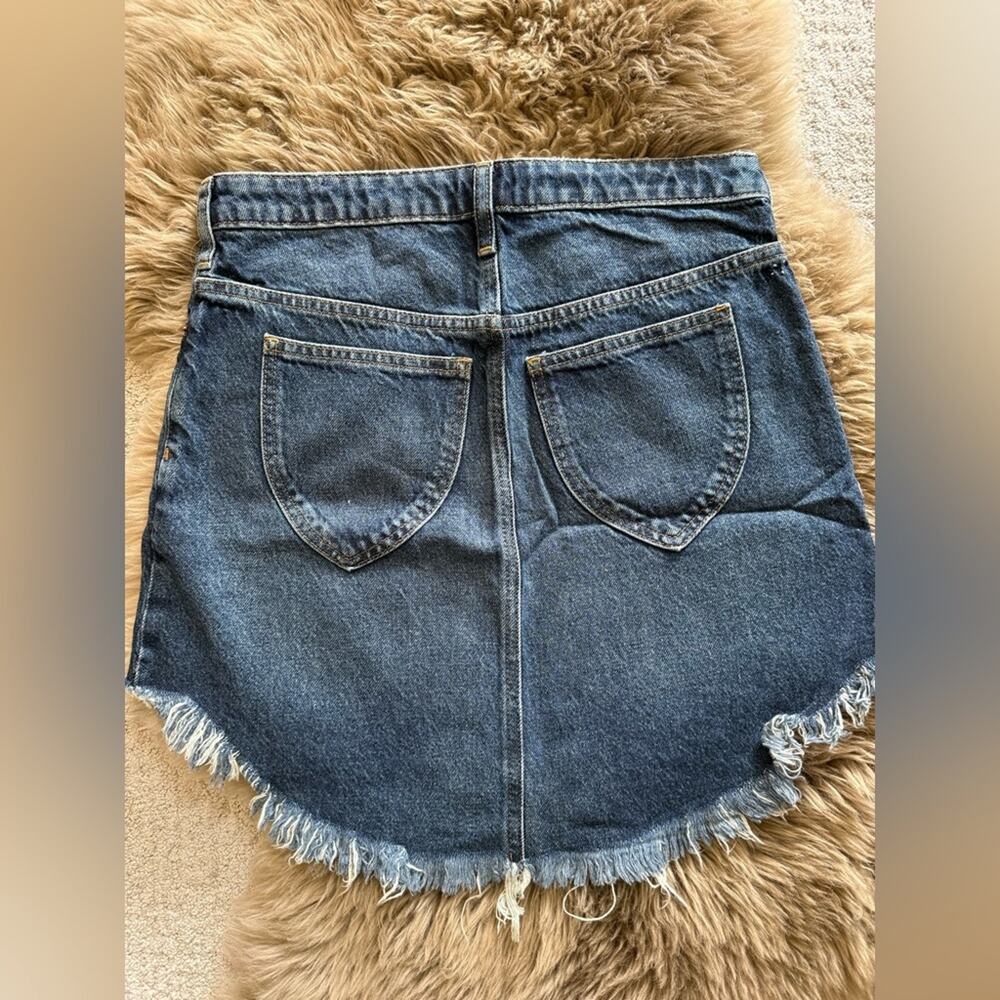 Free People Bailey High Rise Frayed Hem Blue Denim Mini Skirt size 28 - Picture 3 of 4